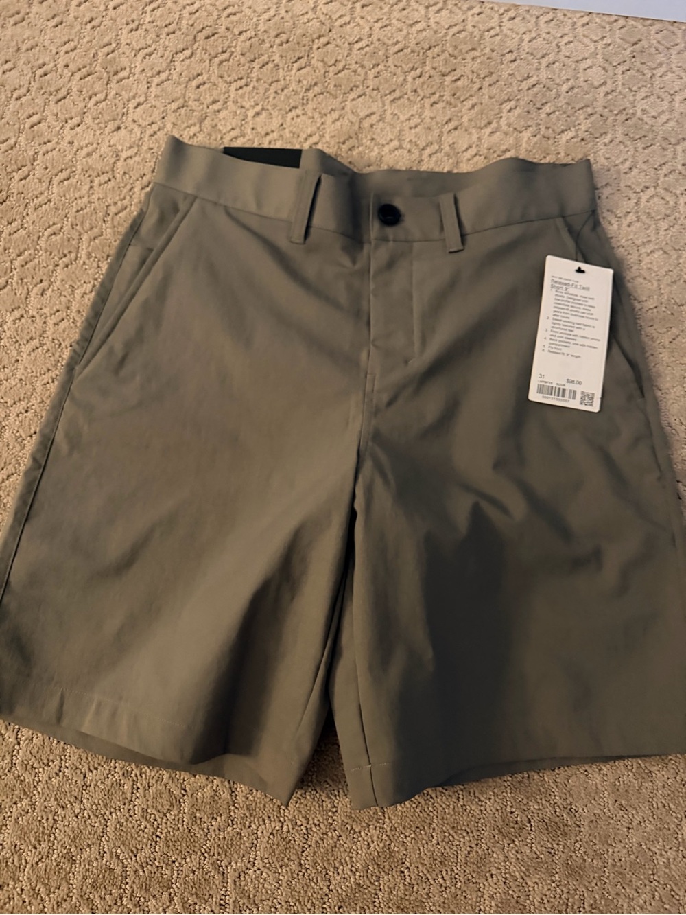 lululemon athletica Men's Hybrid Shorts - Olive Green